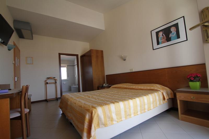 Hotel Montecarlo Lido di Camaiore Dış mekan fotoğraf