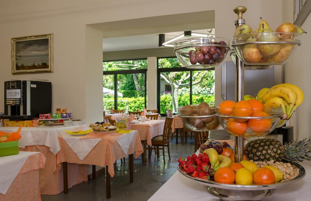 Hotel Montecarlo Lido di Camaiore Dış mekan fotoğraf