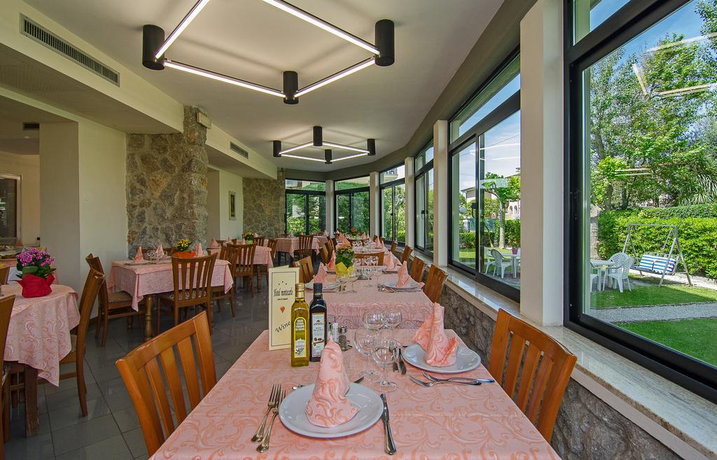 Hotel Montecarlo Lido di Camaiore Dış mekan fotoğraf