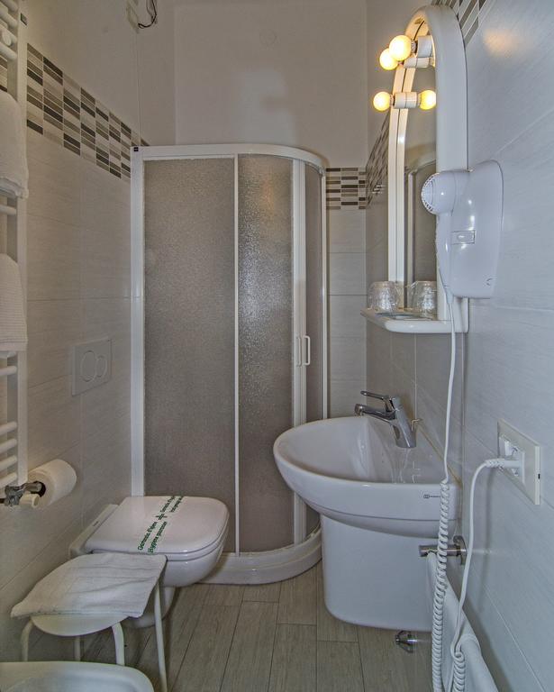 Hotel Montecarlo Lido di Camaiore Dış mekan fotoğraf