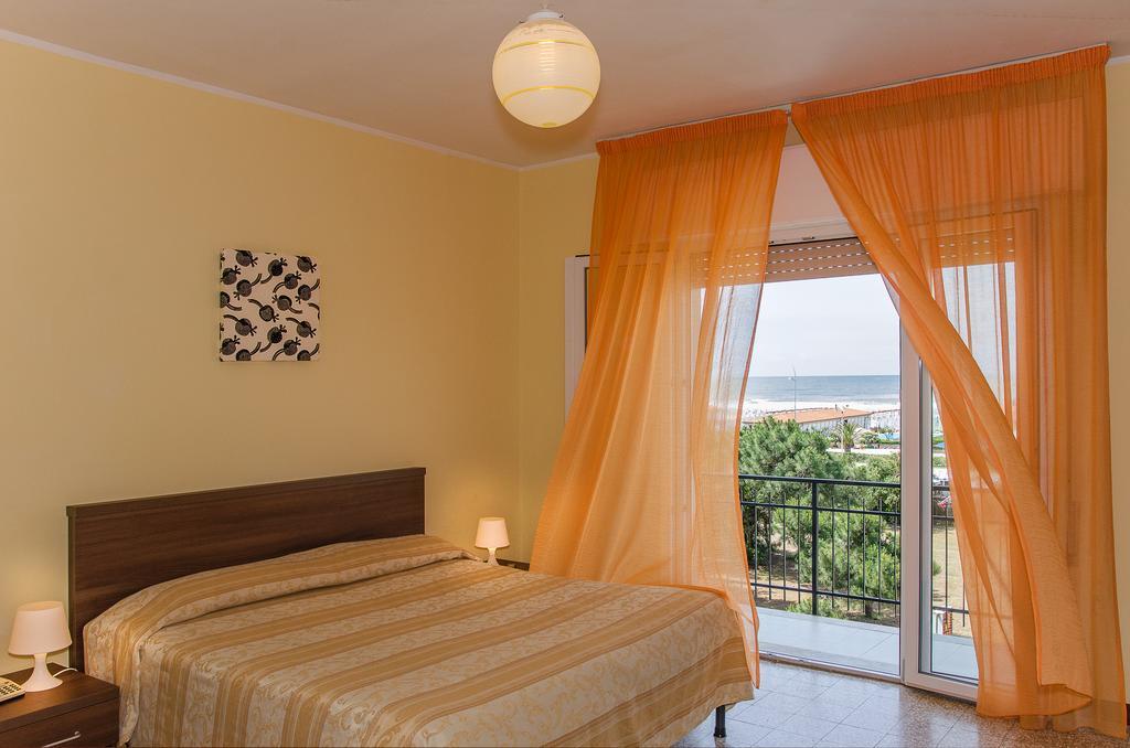 Hotel Montecarlo Lido di Camaiore Dış mekan fotoğraf